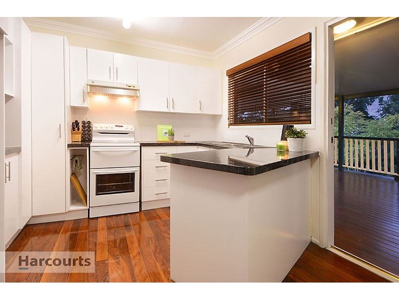 8 Lemm Street, Everton Hills QLD 4053