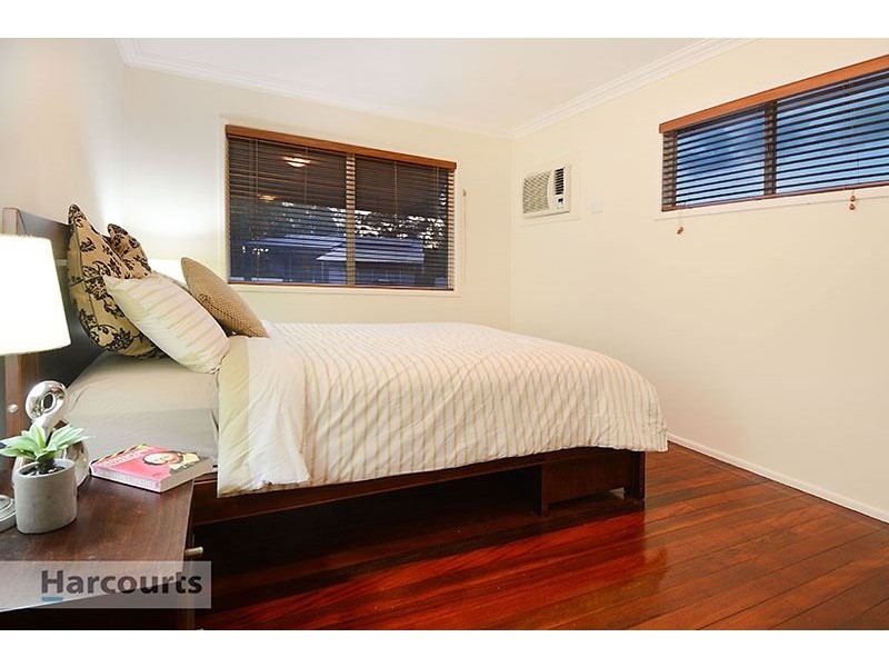 8 Lemm Street, Everton Hills QLD 4053