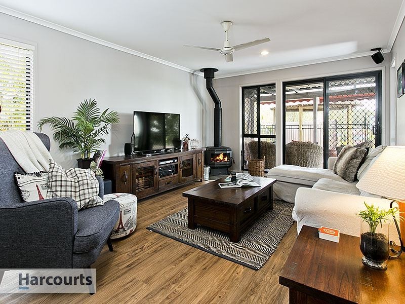 10 Woodgate Court, Ferny Hills QLD 4055