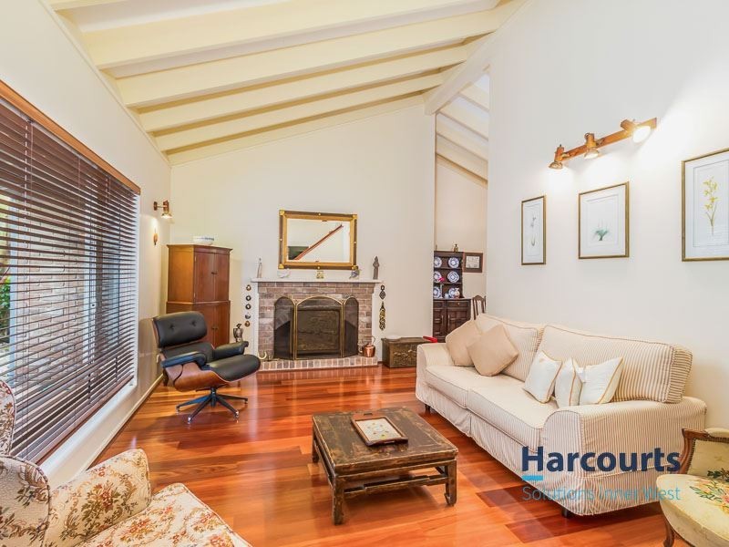 12 Gleneden Court, The Gap QLD 4061