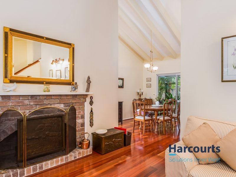 12 Gleneden Court, The Gap QLD 4061