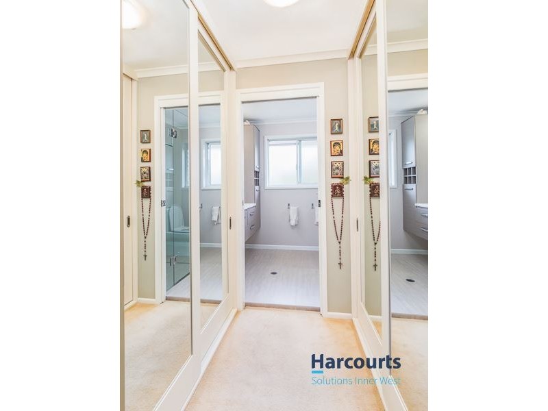 12 Gleneden Court, The Gap QLD 4061