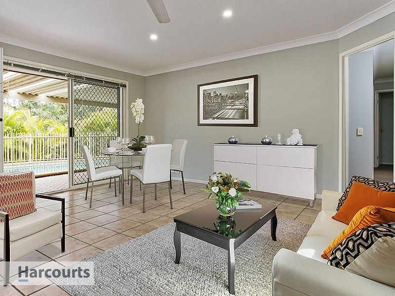 2 Thomas Place, Upper Kedron QLD 4055