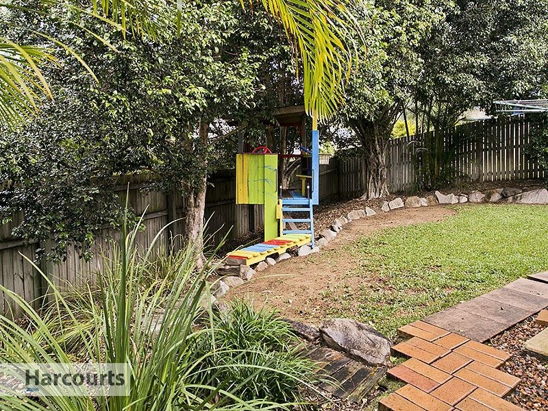 2 Thomas Place, Upper Kedron QLD 4055