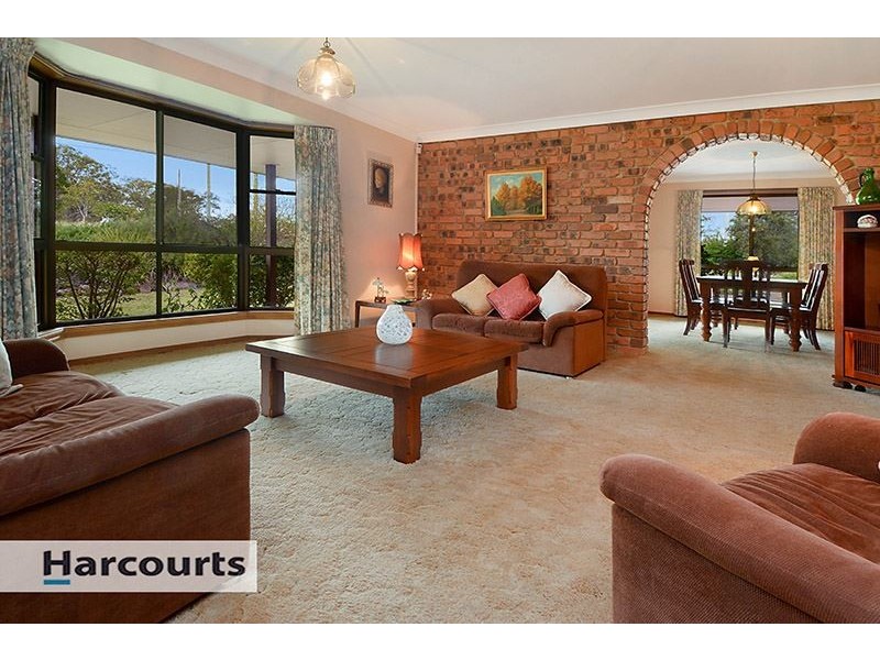 9 Mountain View Court, Samford Valley QLD 4520