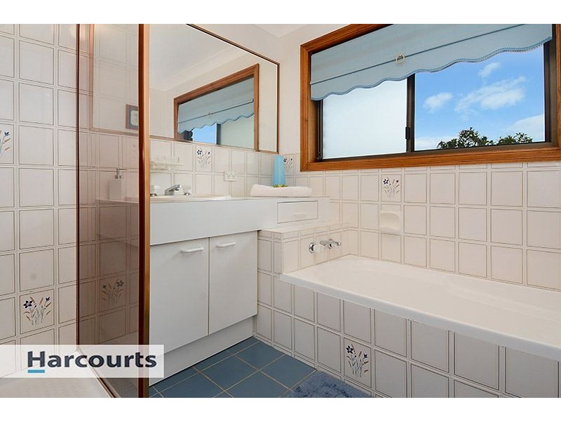 9 Mountain View Court, Samford Valley QLD 4520