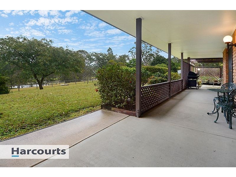 9 Mountain View Court, Samford Valley QLD 4520