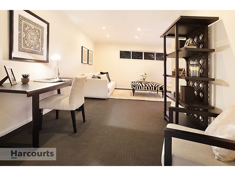 6 Colvillea Court, Everton Hills QLD 4053