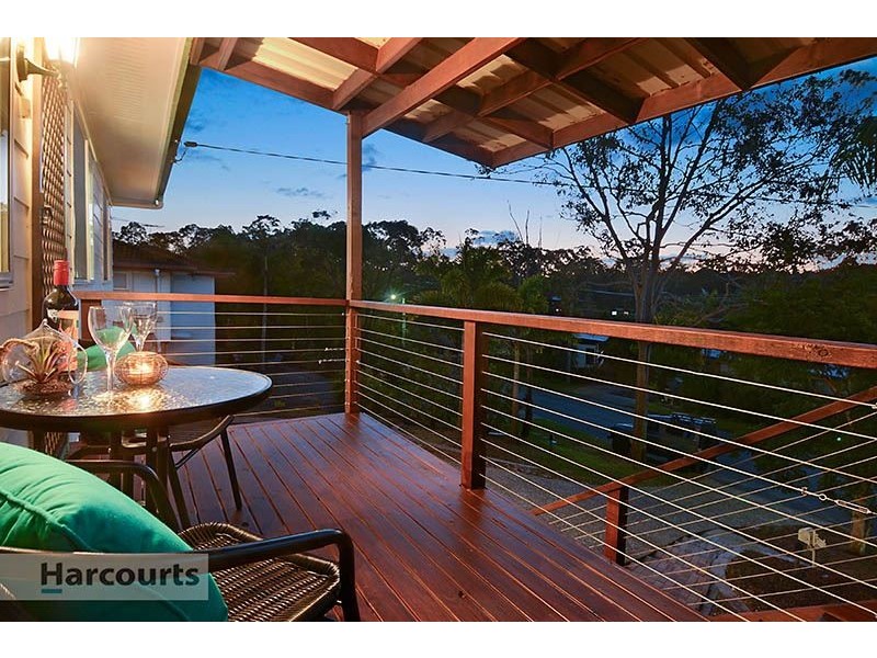 19 Caneby Street, Everton Hills QLD 4053