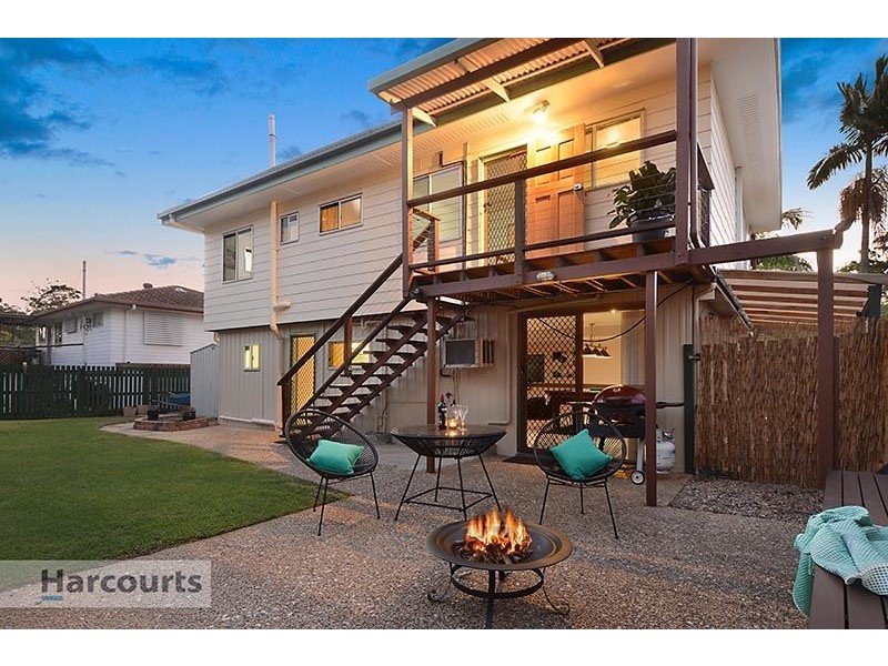 19 Caneby Street, Everton Hills QLD 4053