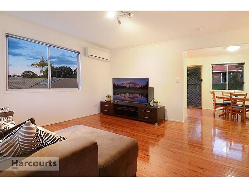 19 Caneby Street, Everton Hills QLD 4053