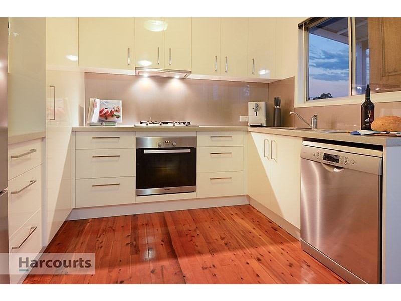 19 Caneby Street, Everton Hills QLD 4053