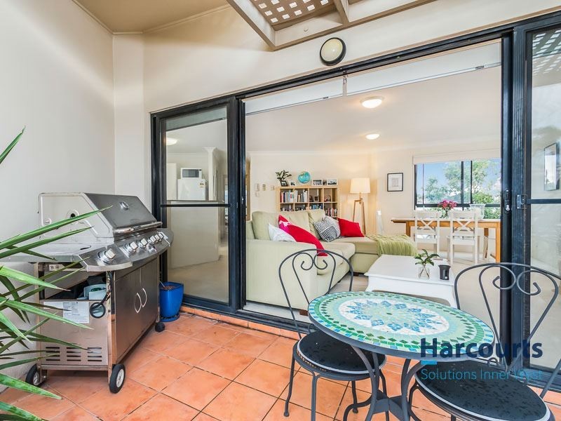 89/55 Harries Road, Coorparoo QLD 4151