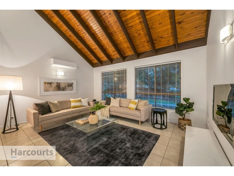 20 Elizabeth Street, Everton Hills QLD 4053