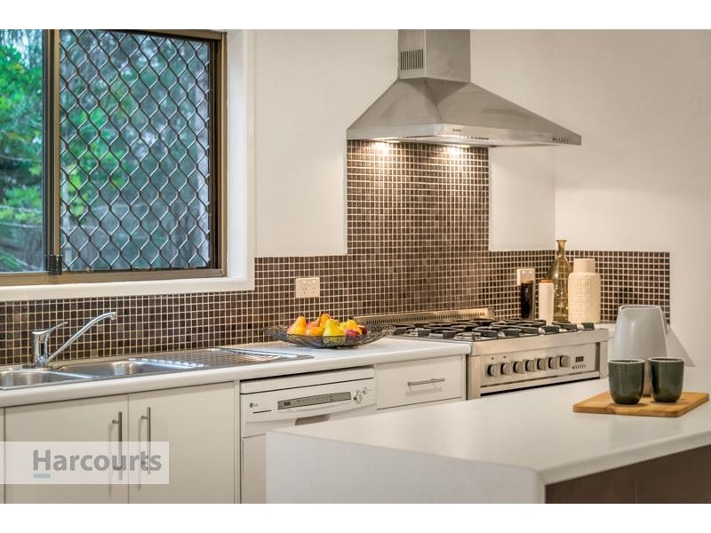 20 Elizabeth Street, Everton Hills QLD 4053