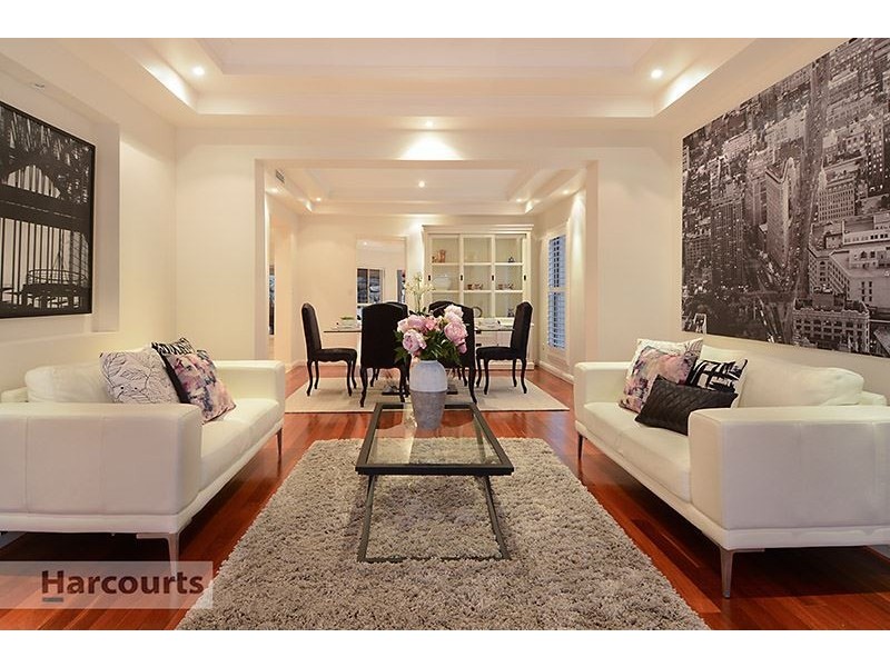 9 Landon Close, Mcdowall QLD 4053