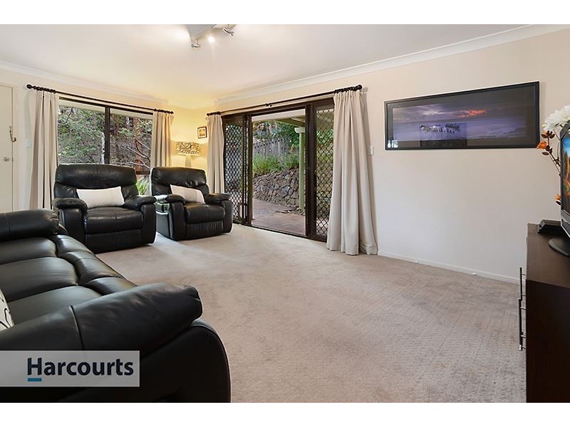 35 Tarcoola Avenue, Ferny Hills QLD 4055