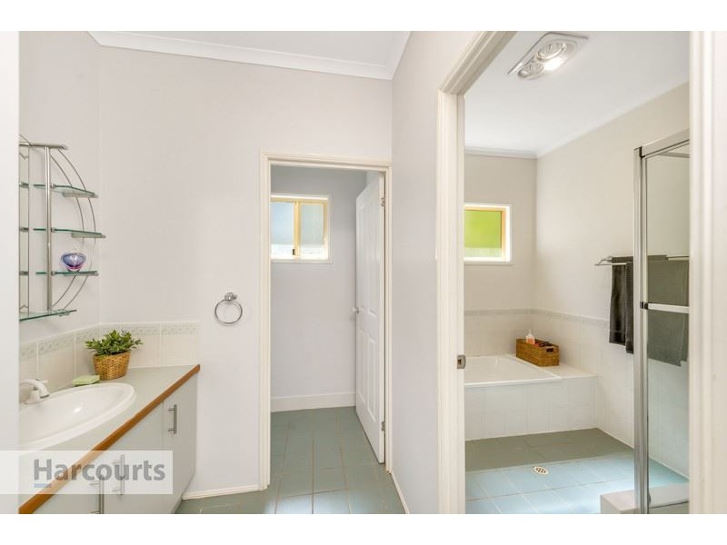 8 Wollundry Place, The Gap QLD 4061