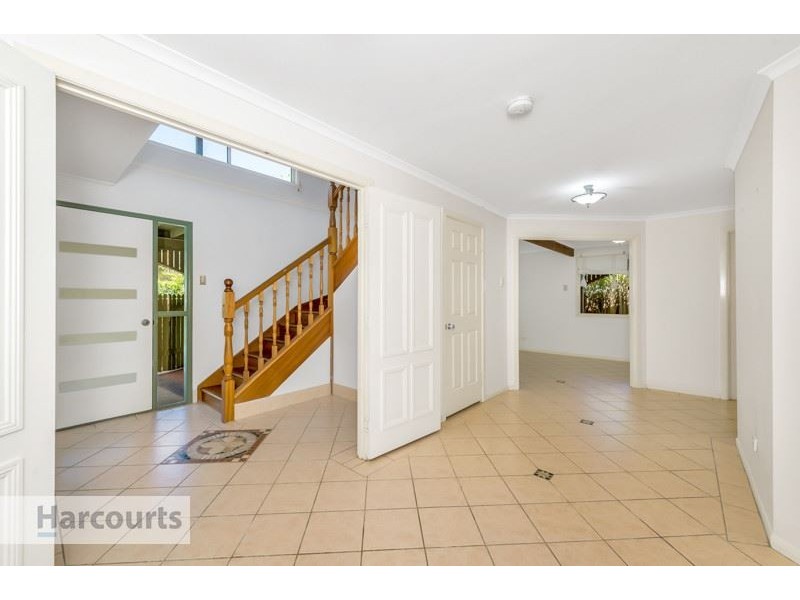 8 Wollundry Place, The Gap QLD 4061