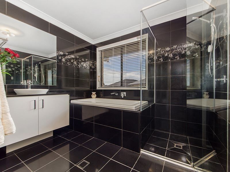 12 Corella Crescent, Warner QLD 4500