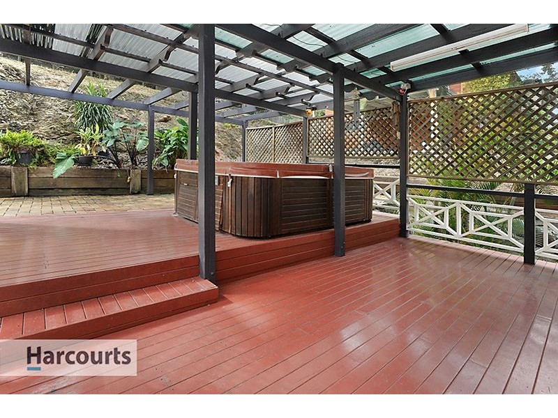 14 Tarcoola Avenue, Ferny Hills QLD 4055