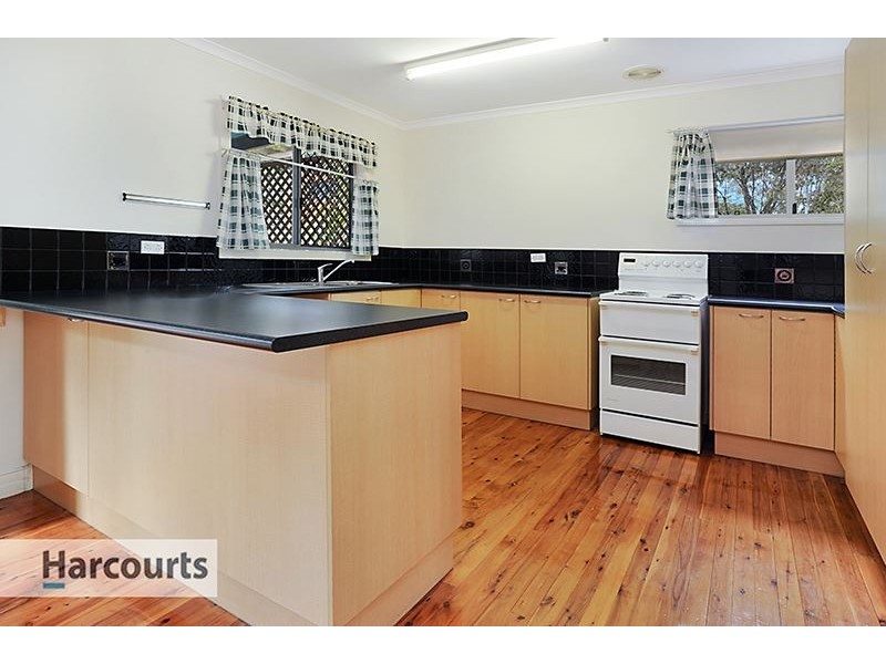 14 Tarcoola Avenue, Ferny Hills QLD 4055