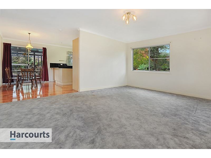 14 Tarcoola Avenue, Ferny Hills QLD 4055