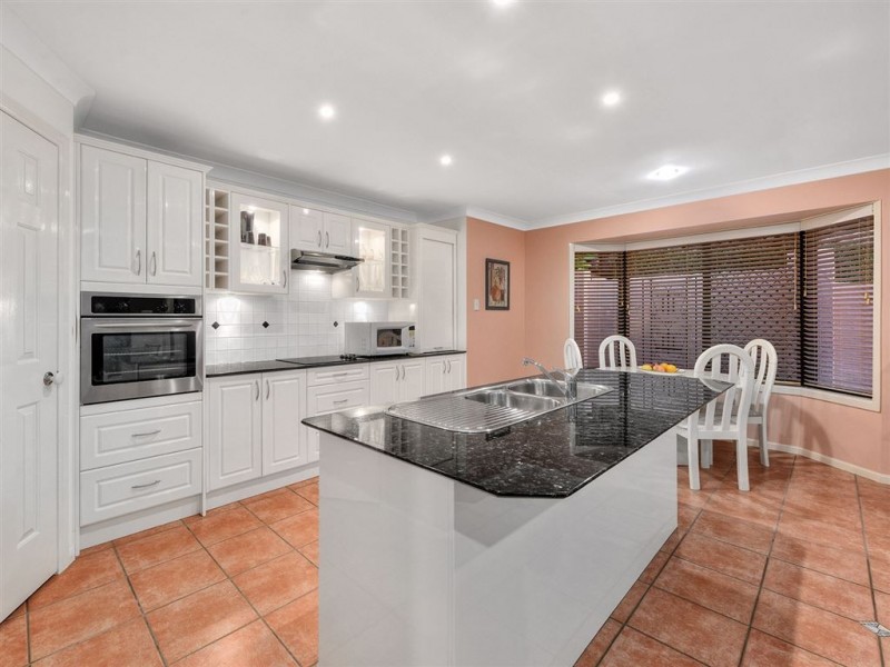 6 Tinaroo Court, Albany Creek QLD 4035