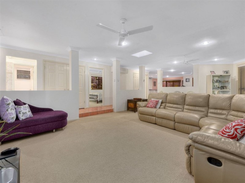 6 Tinaroo Court, Albany Creek QLD 4035