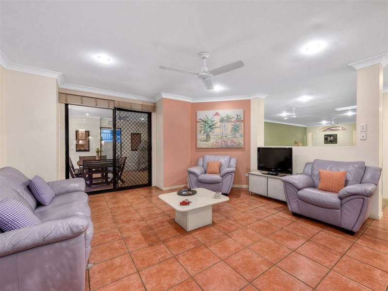 6 Tinaroo Court, Albany Creek QLD 4035