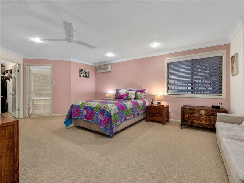 6 Tinaroo Court, Albany Creek QLD 4035