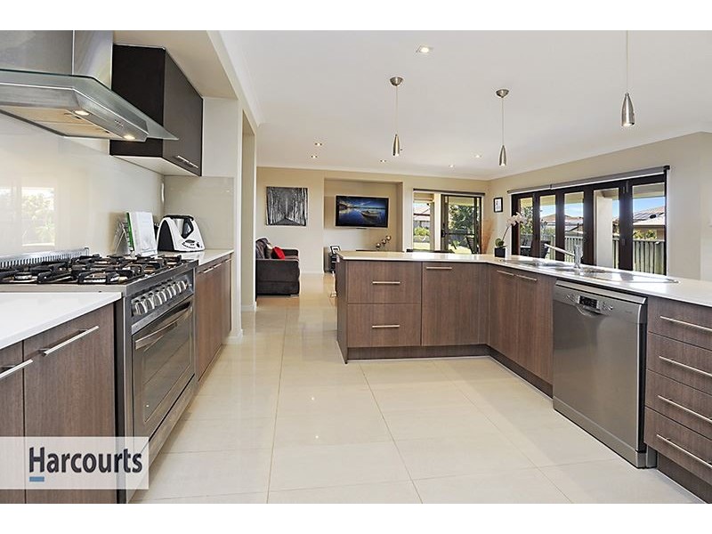 42 Rivergum Drive, Eatons Hill QLD 4037