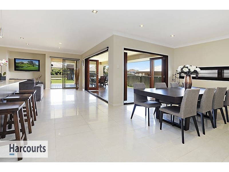 42 Rivergum Drive, Eatons Hill QLD 4037