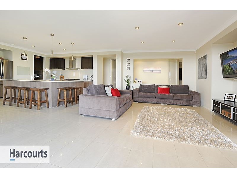 42 Rivergum Drive, Eatons Hill QLD 4037