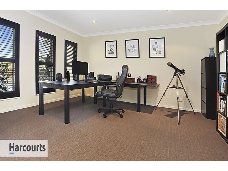 42 Rivergum Drive, Eatons Hill QLD 4037