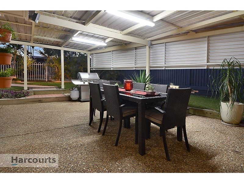 17 Kingfisher Street, Albany Creek QLD 4035