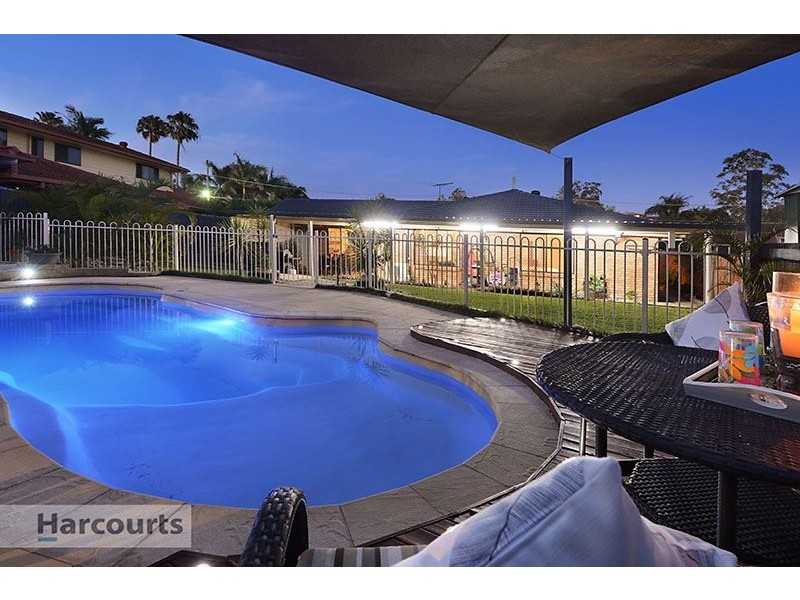 17 Kingfisher Street, Albany Creek QLD 4035