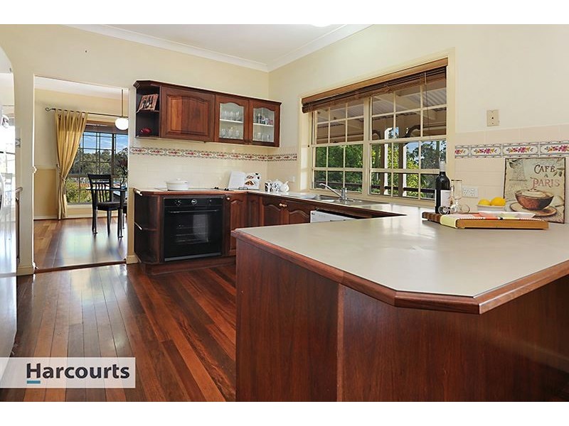 1 Cedarwood Court, Arana Hills QLD 4054