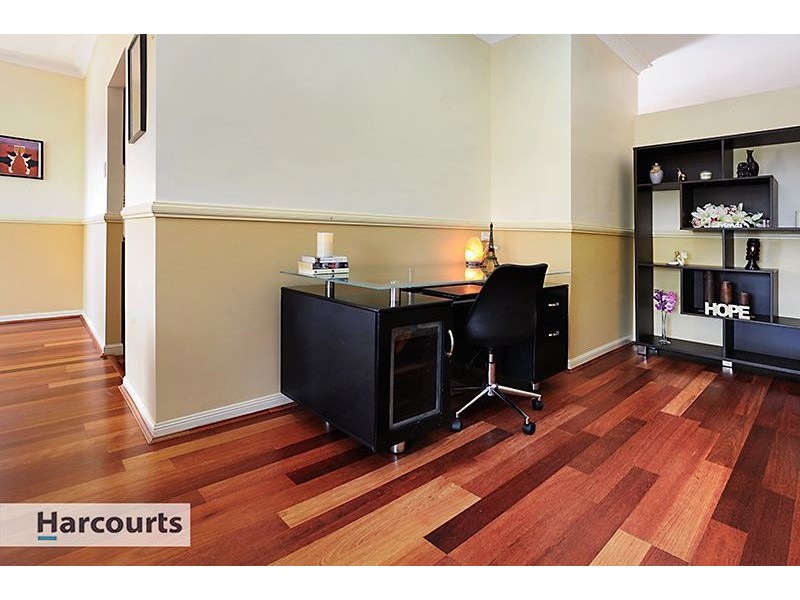 1 Cedarwood Court, Arana Hills QLD 4054