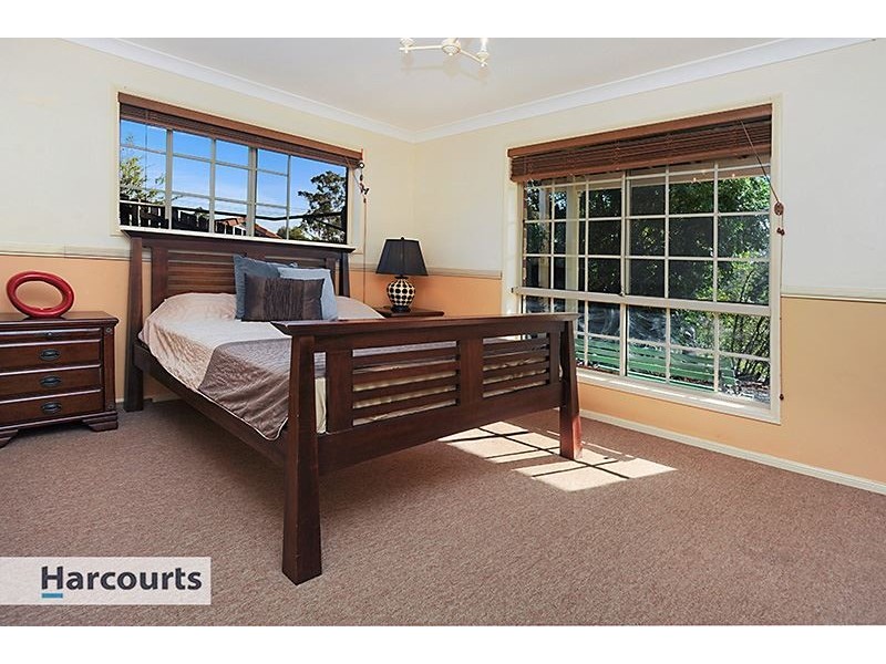 1 Cedarwood Court, Arana Hills QLD 4054