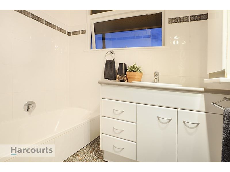 10 Pirrie Street, The Gap QLD 4061