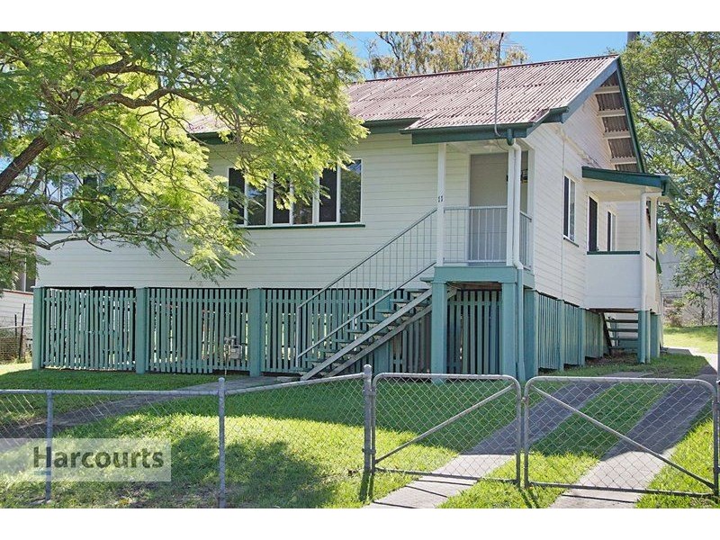 11 Gilston Street, Keperra QLD 4054