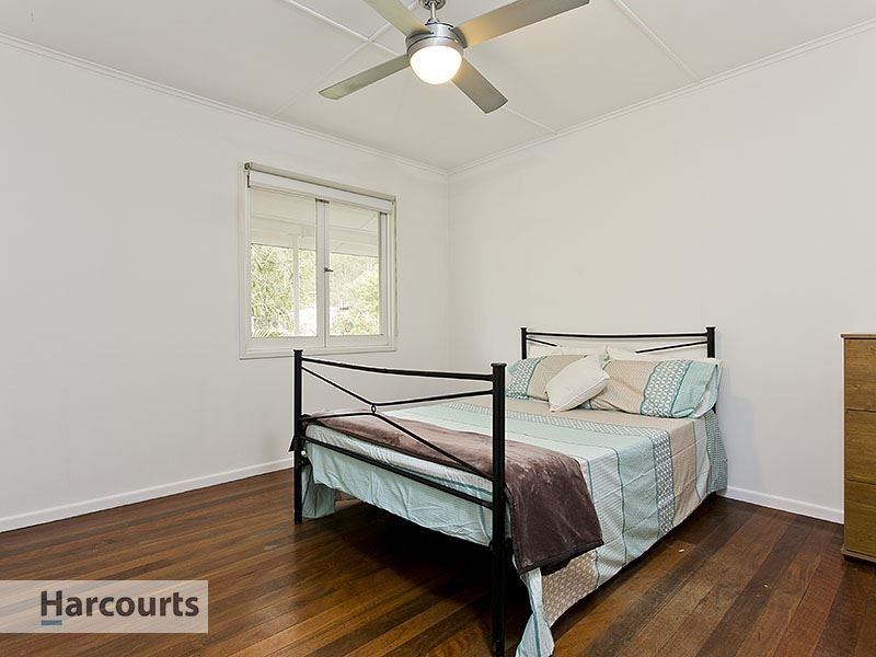 2 Gordon Road, Ferny Hills QLD 4055