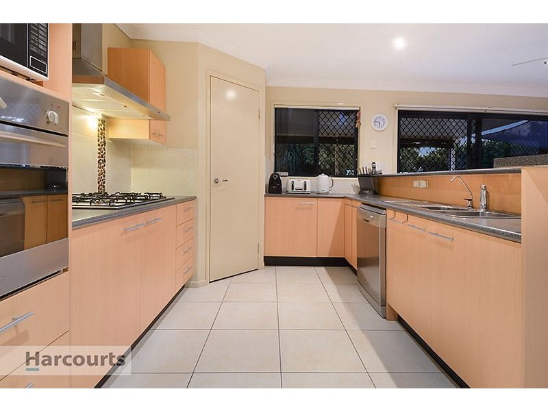 110 Pascoe Street, Mitchelton QLD 4053