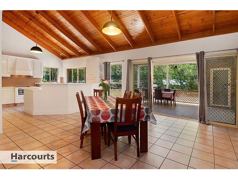 3 Bracken Court, Cashmere QLD 4500