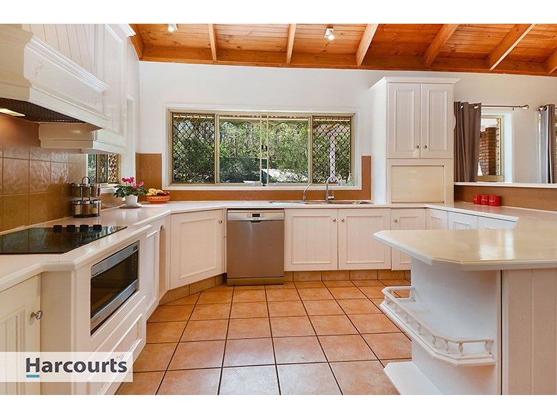 3 Bracken Court, Cashmere QLD 4500