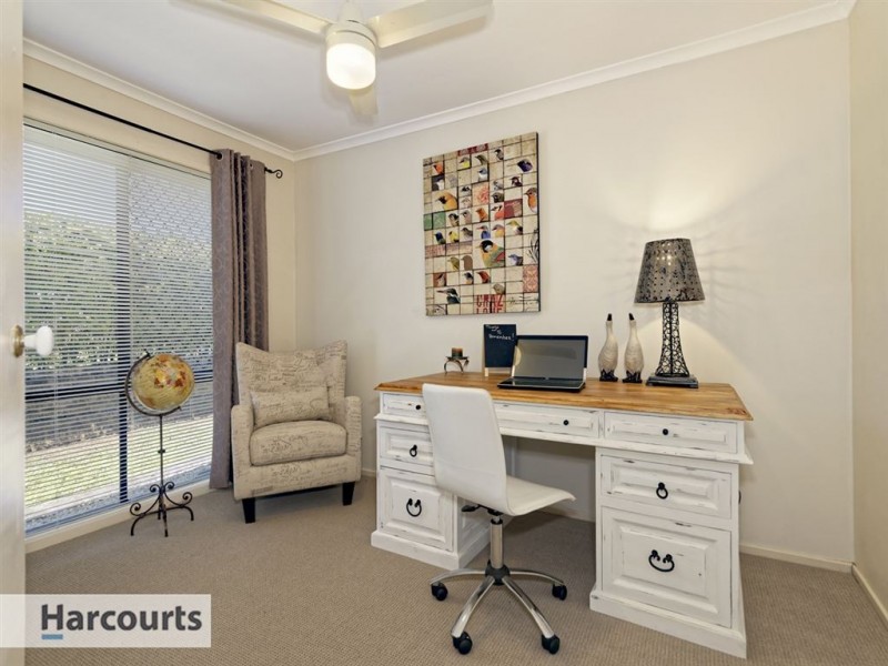 8 Montclare Court, Cashmere QLD 4500