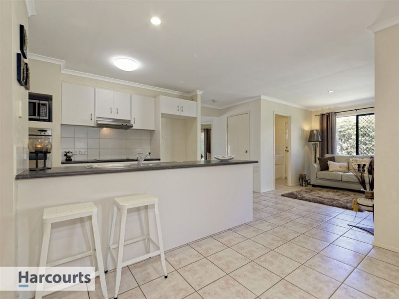 8 Montclare Court, Cashmere QLD 4500