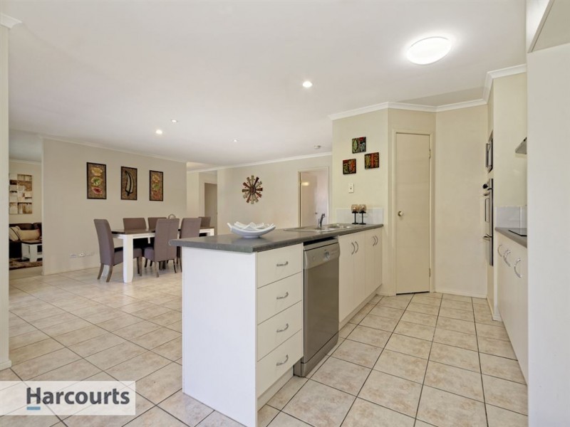 8 Montclare Court, Cashmere QLD 4500