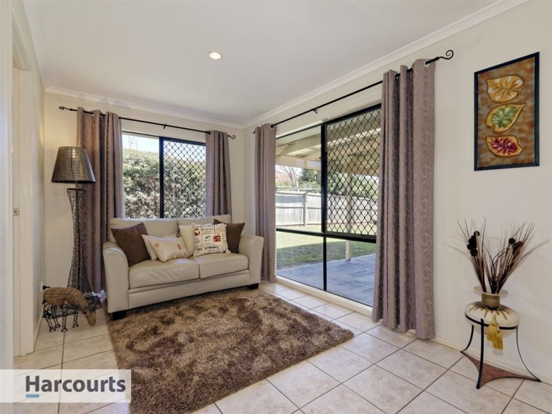 8 Montclare Court, Cashmere QLD 4500